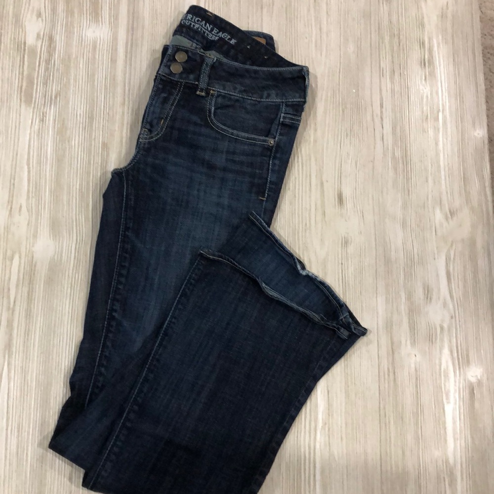 American Eagle size 4 artist stretch.